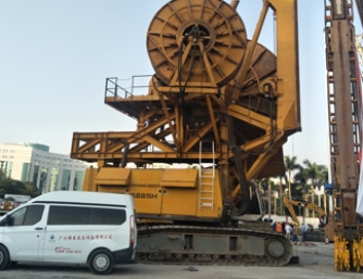 寶峨BC40(利勃海爾885底盤(pán))，整車(chē)液壓維修